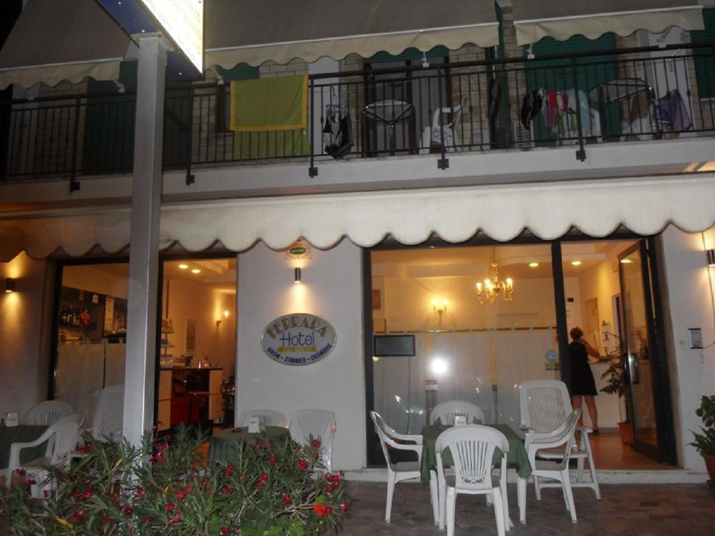 Hotel Ferrara San Benedetto del Tronto Exterior photo
