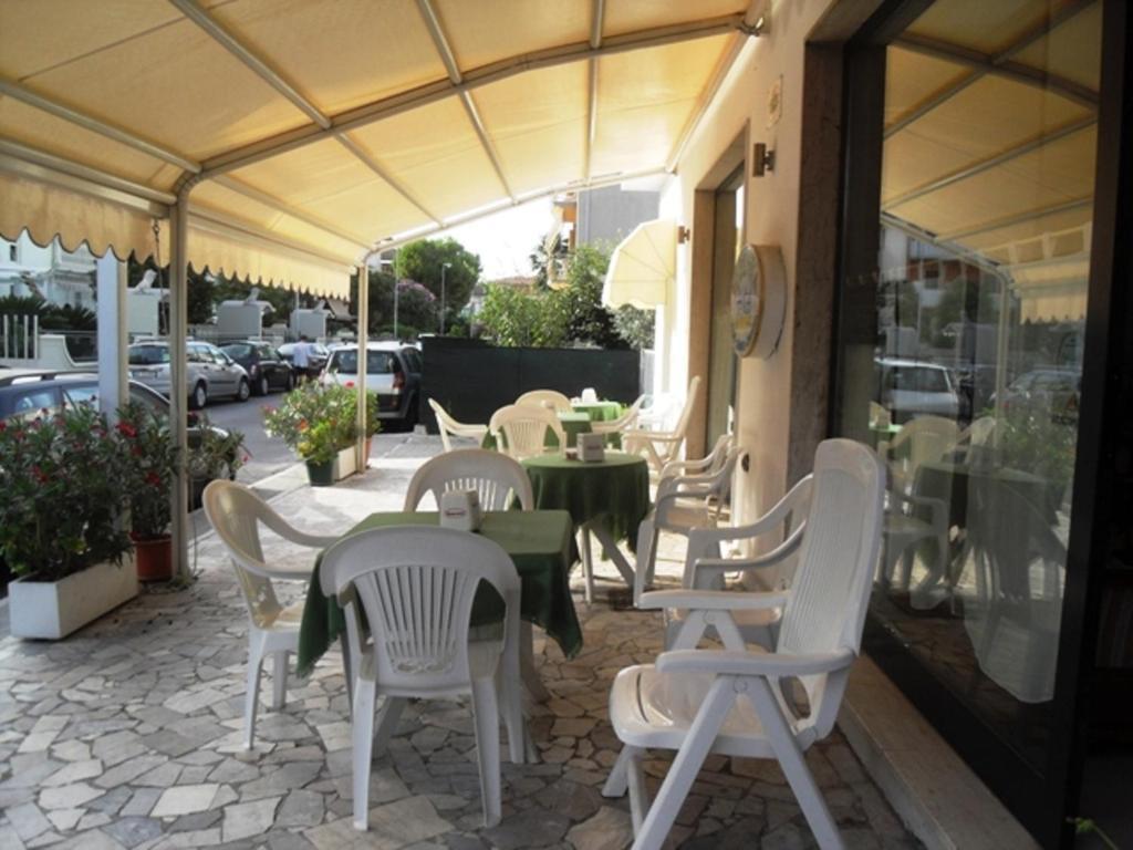 Hotel Ferrara San Benedetto del Tronto Exterior photo
