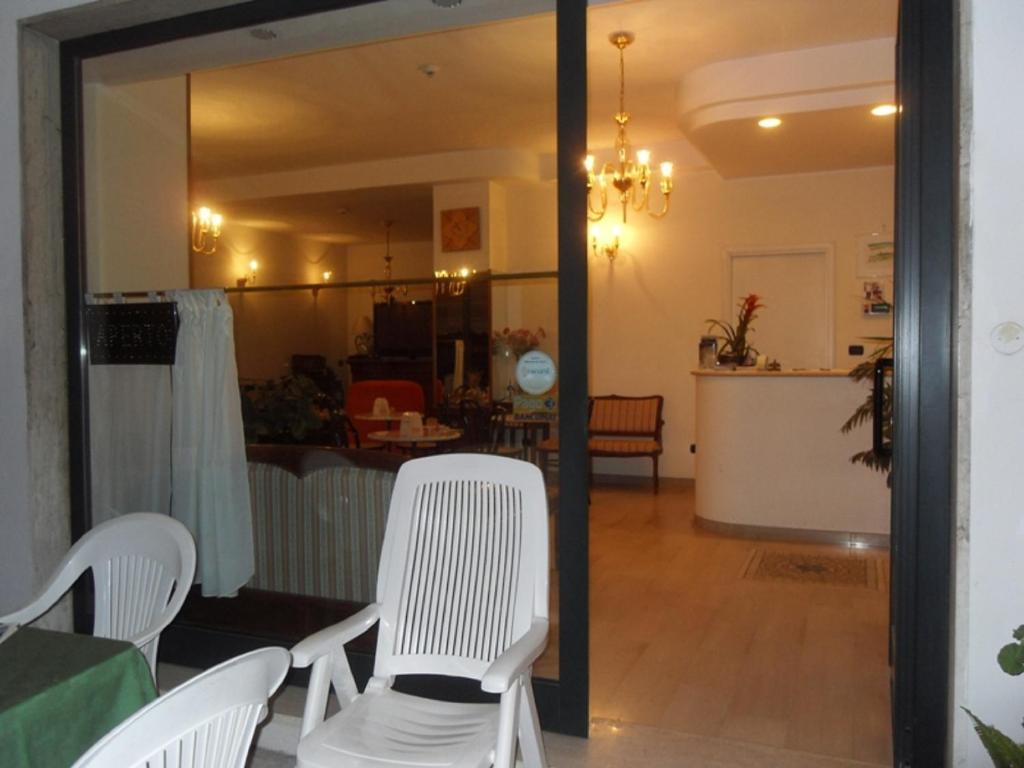 Hotel Ferrara San Benedetto del Tronto Exterior photo