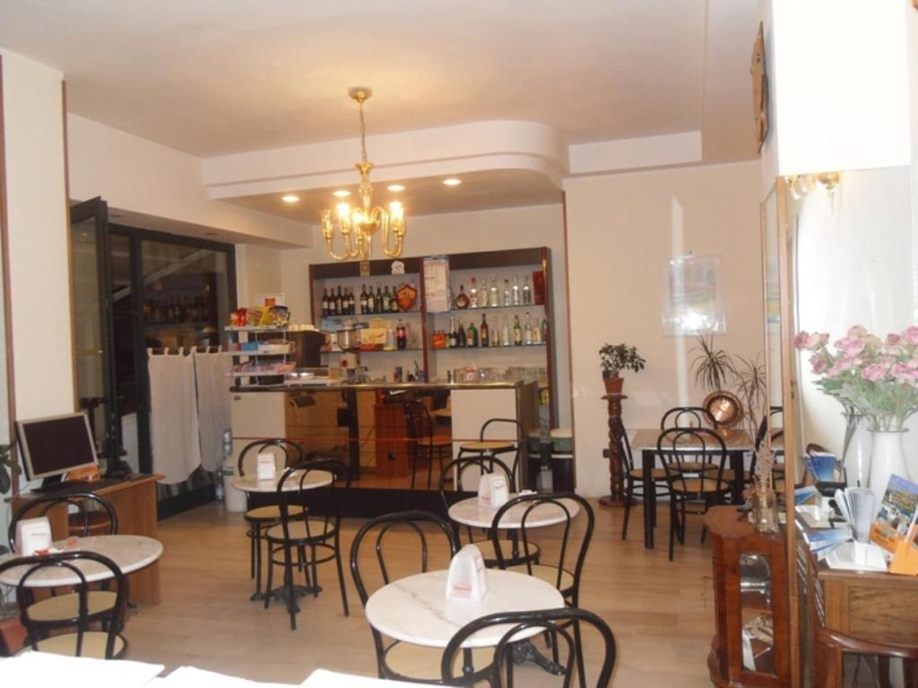 Hotel Ferrara San Benedetto del Tronto Exterior photo